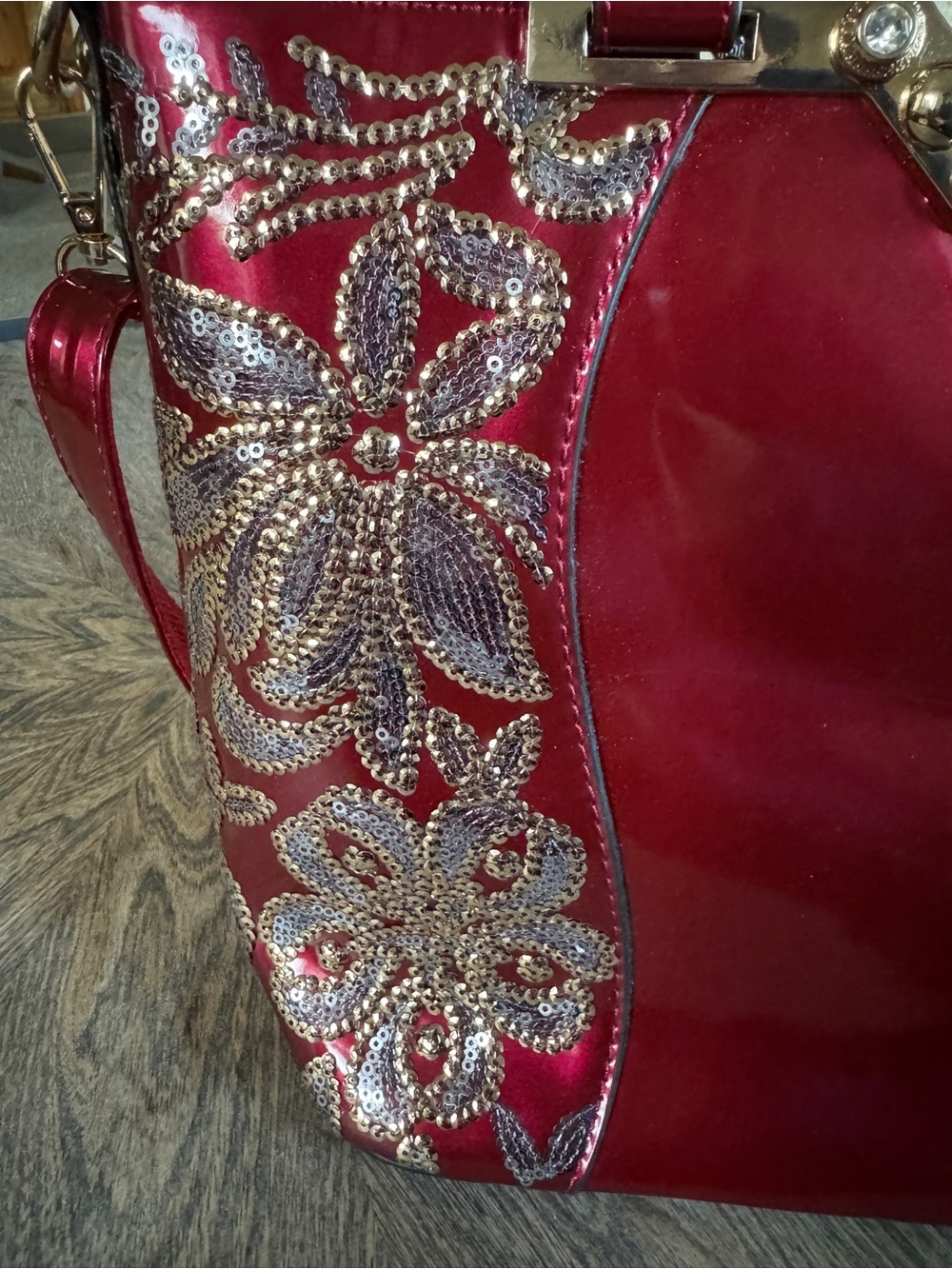 Cherry Red Faux Patent Sequin Floral Crossbody Y2K Vintage Glam Party Purse - Picture 3 of 12